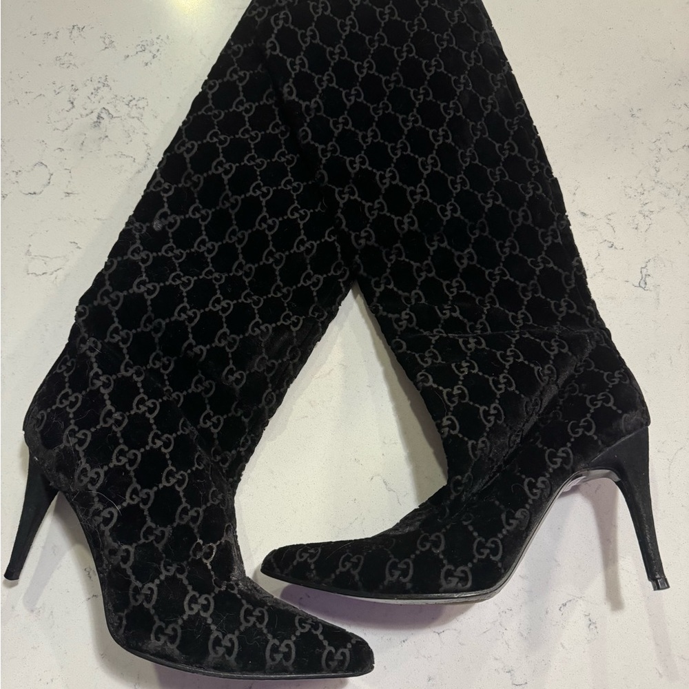 vintage navy gucci boots